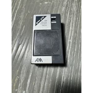 TESTED Vintage Gran Prix A100 AM Deluxe Pocket Radio Black DC9V Music Clip